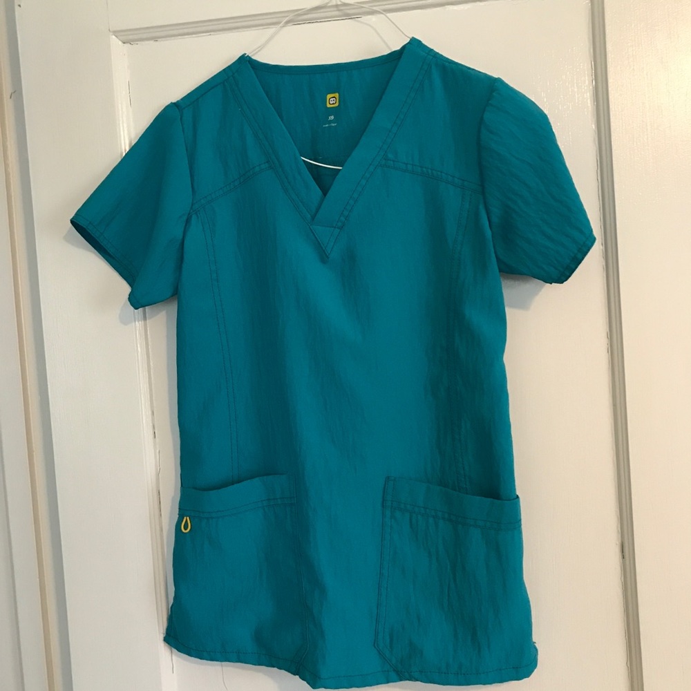 Wonderwink four-stretch scrub top